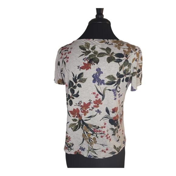 Maeve “Mayotte” Grey Floral V‑Neck Tee – Size XS – EUC - Picture 3 of 6